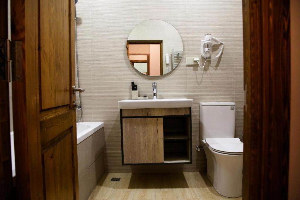 Kuma Hotel Ґюмрі Екстер'єр фото
